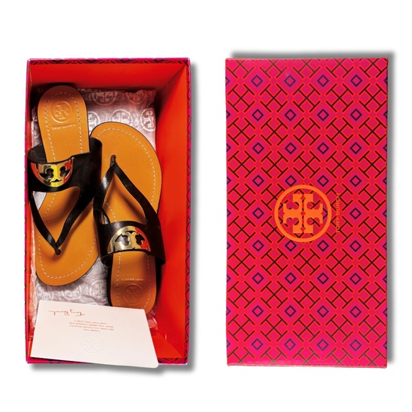 Tory Burch Shoes - Tory Burch Sidney Sandals - Black Leather Thong Sandals, Size 6.5